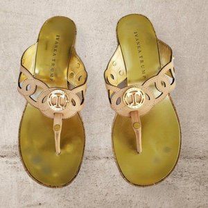 Ivanka Trump Sz. 7.5 Gold Thong Cork Wedge sandals